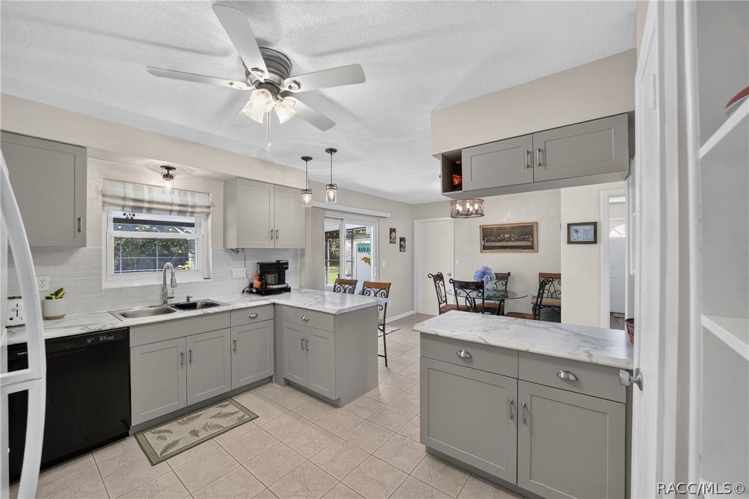 20303 SW Rainbow Lakes Boulevard, Dunnellon, FL 34431