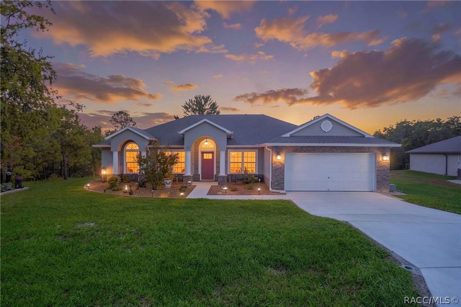 Property photo for 31 Dahlia Court N, Homosassa, FL