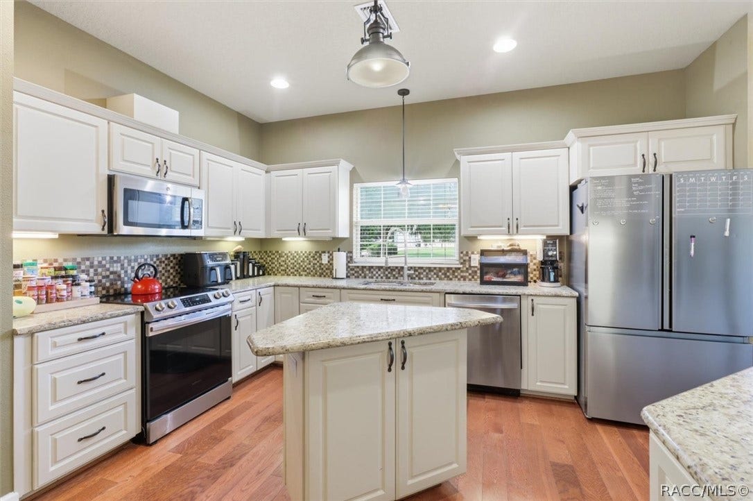 5495 E Cherry Cordial Lane, Inverness, FL 34452 5495 E Cherry Cordial Lane, Inverness, FL 34452