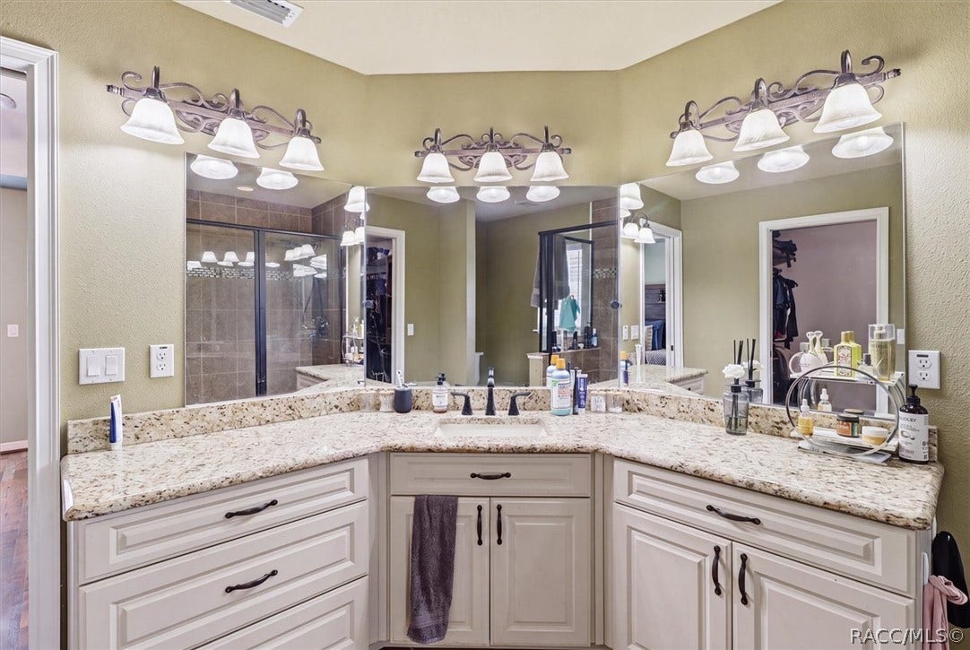 5495 E Cherry Cordial Lane, Inverness, FL 34452 5495 E Cherry Cordial Lane, Inverness, FL 34452