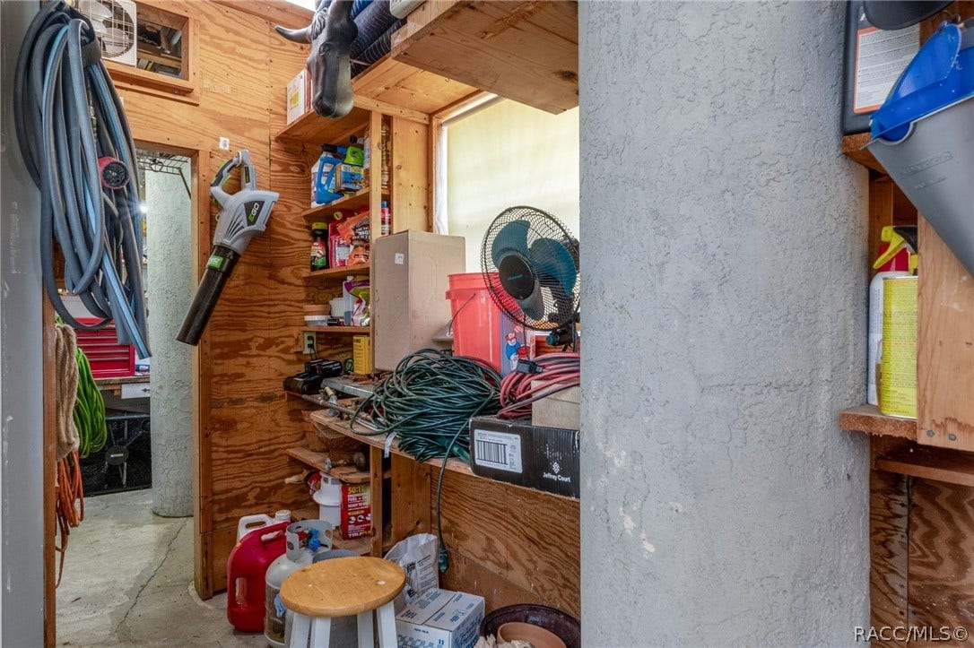 1035 N Appalachian Terrace, Crystal River, FL 34429 workshop