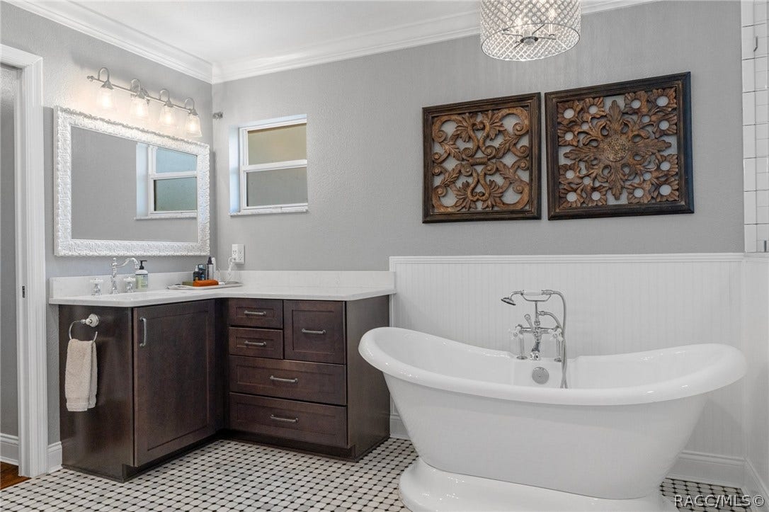 1035 N Appalachian Terrace, Crystal River, FL 34429 soaking tub