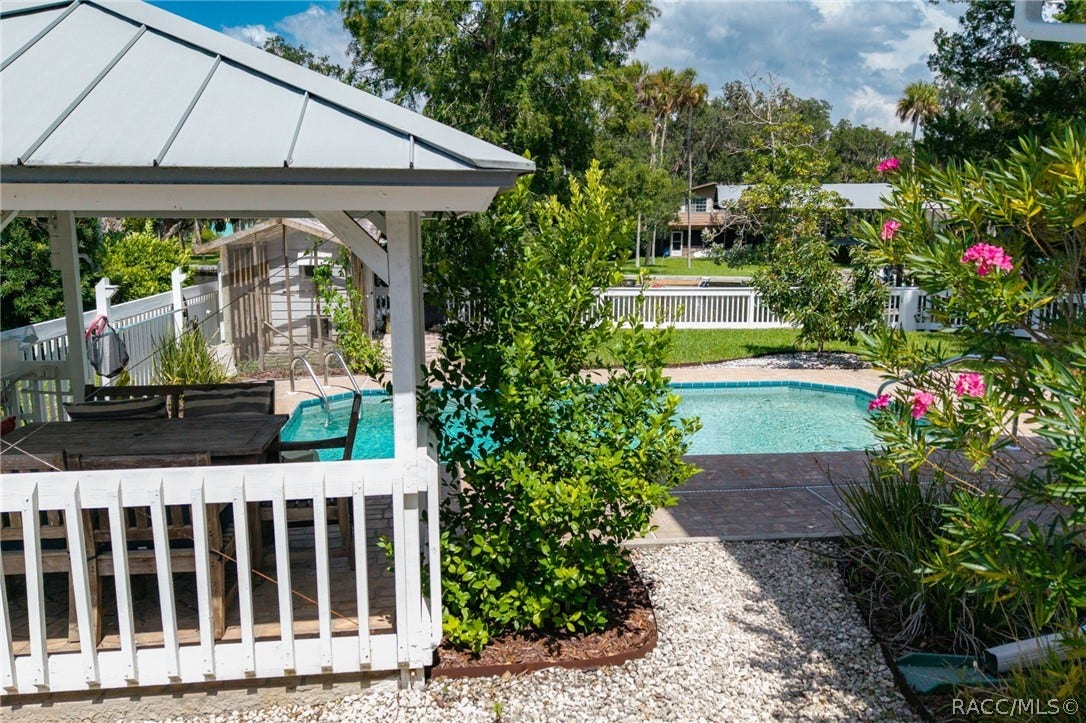 1035 N Appalachian Terrace, Crystal River, FL 34429 poolside gazebo
