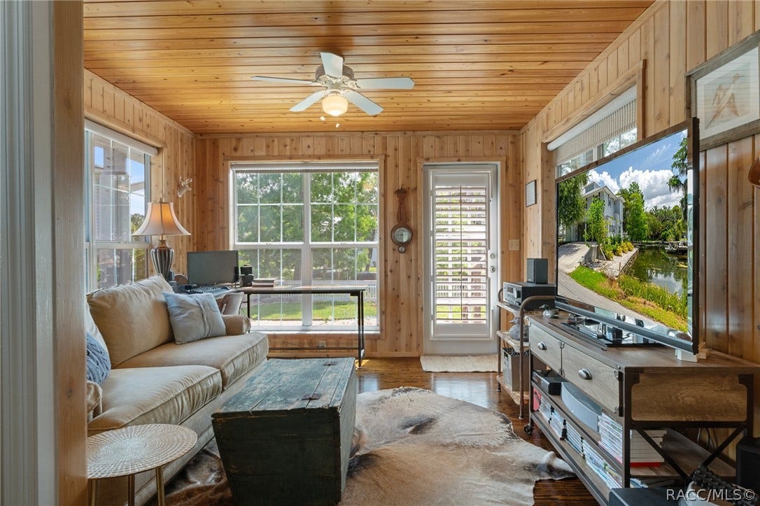 1035 N Appalachian Terrace, Crystal River, FL 34429 downstairs flexspace