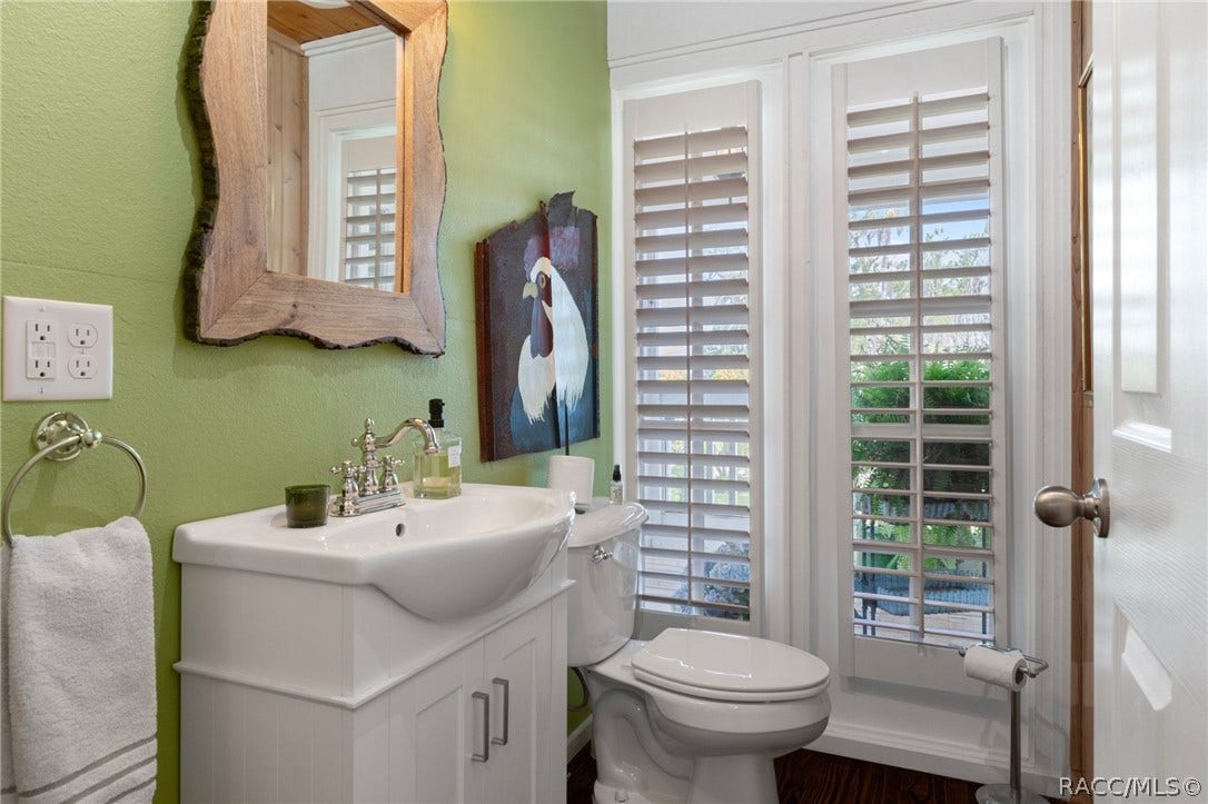1035 N Appalachian Terrace, Crystal River, FL 34429 half bath