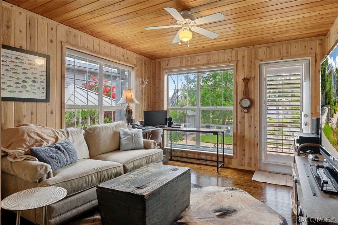 1035 N Appalachian Terrace, Crystal River, FL 34429 downstairs flex space