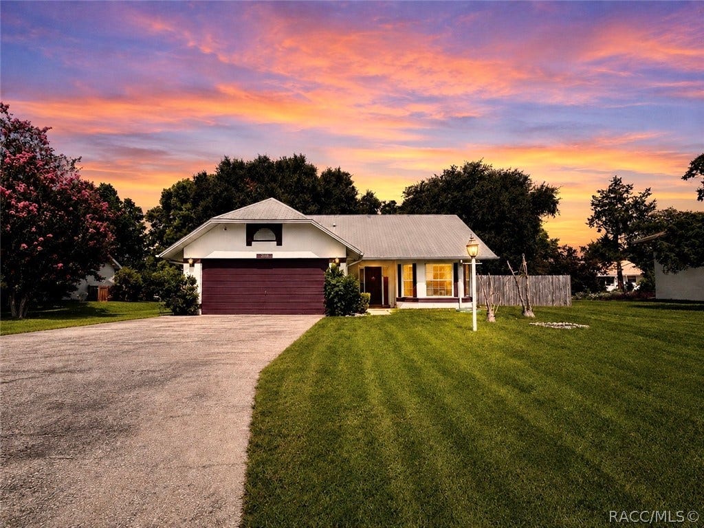 3789 N Blazingstar Way, Beverly Hills, FL 34465 This is an AI Generated photo.