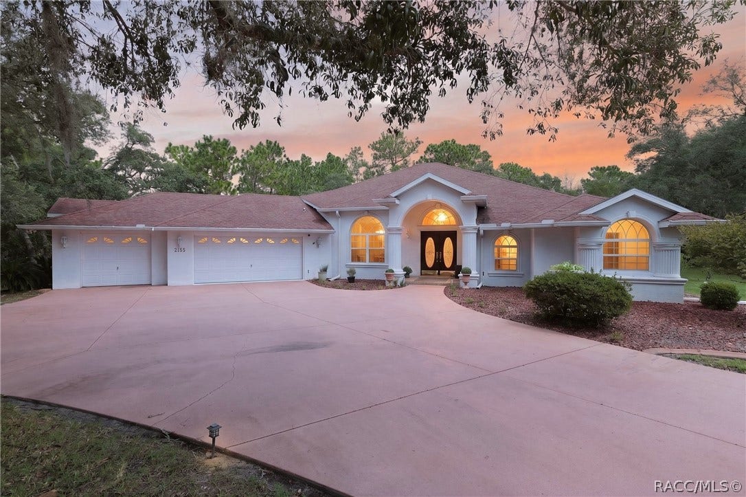 2155 W Fir Place, Beverly Hills, FL 34465 Front of Home