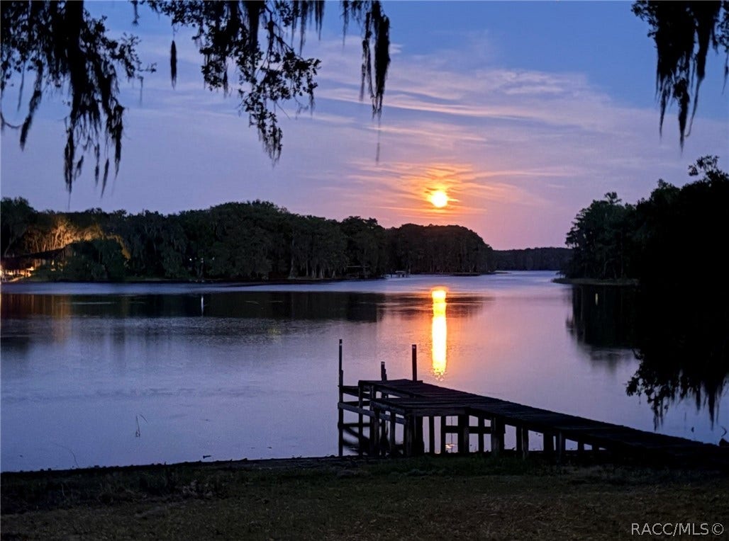 5225 S Covewood Terrace, Floral City, FL 34436 Sunset shared by owner