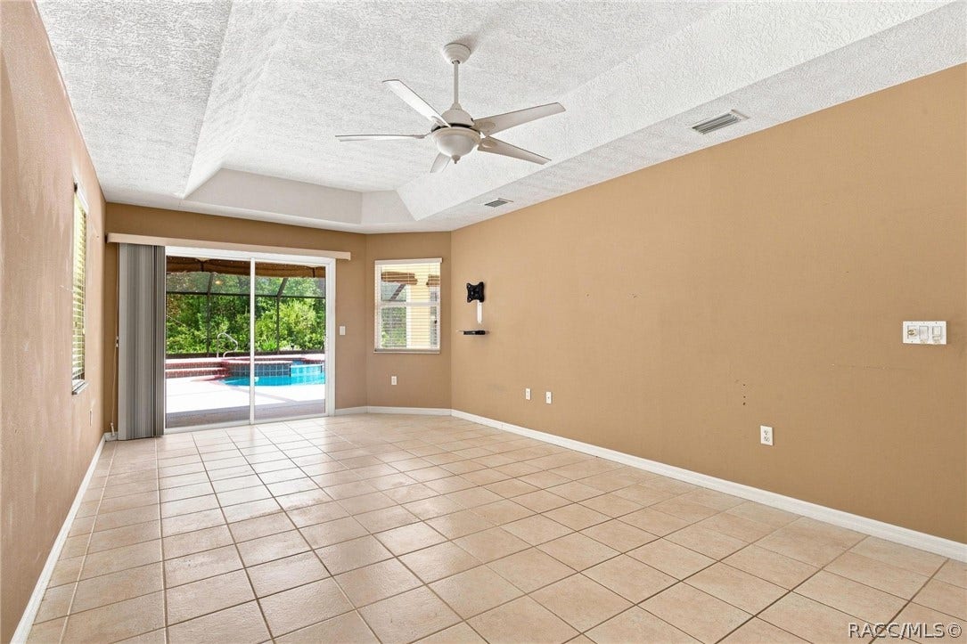 5928 N Oakmont Drive, Beverly Hills, FL 34465 5928 N Oakmont Drive, Beverly Hills, FL 34465