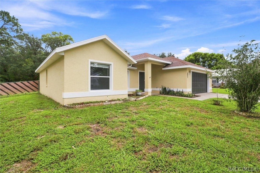 4051 S Winding Oaks Drive, Homosassa, FL 34446 Front Exterior
