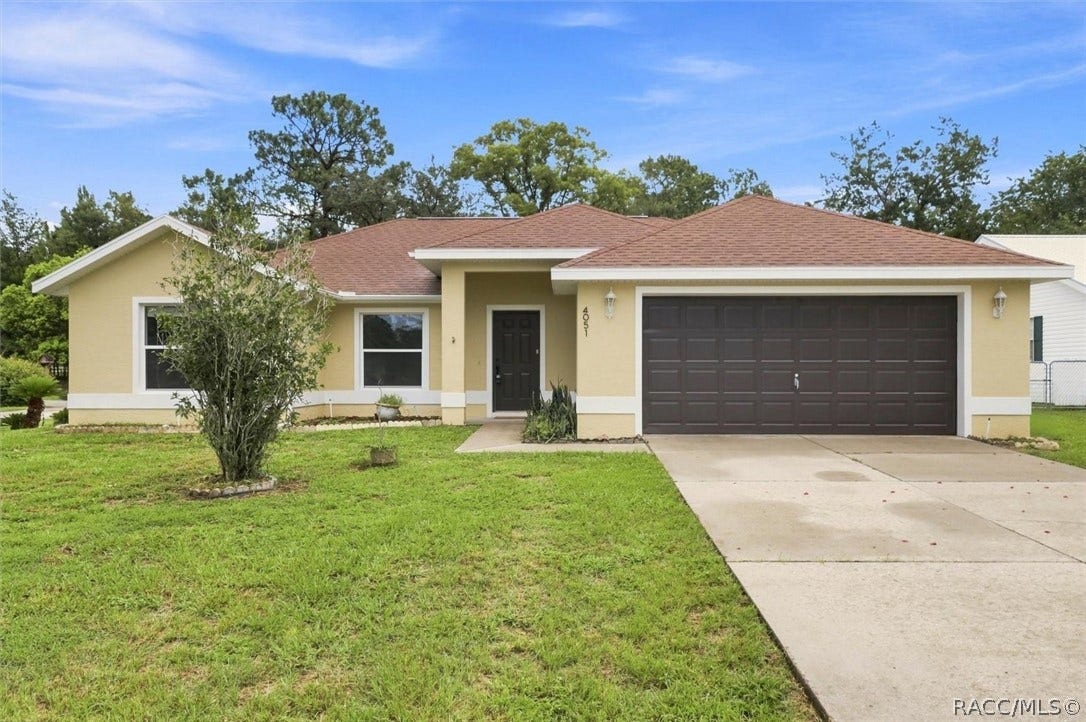 4051 S Winding Oaks Drive, Homosassa, FL 34446 3/2/2 Home in Homosassa