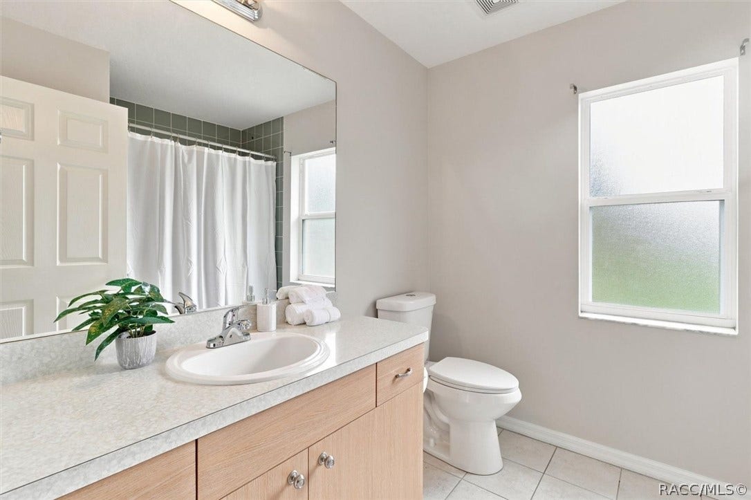 4051 S Winding Oaks Drive, Homosassa, FL 34446 Main Bath