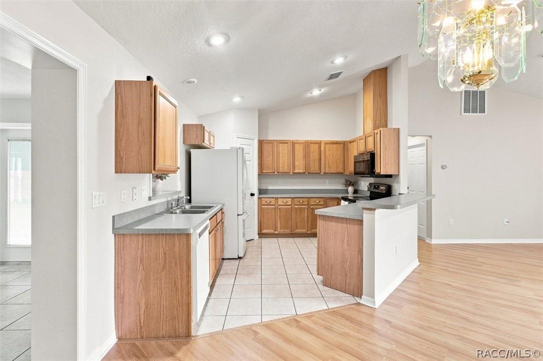 4051 S Winding Oaks Drive, Homosassa, FL 34446 View of Kitchen