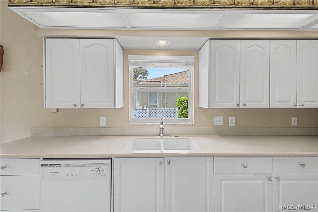8018 Sugarbush Drive, Spring Hill, FL 34606