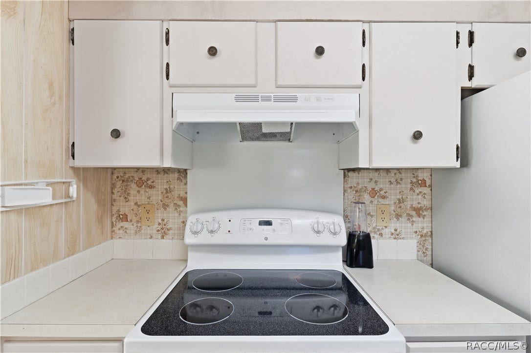 8449 W Dixie Court, Homosassa, FL 34448 8449 W Dixie Court, Homosassa, FL 34448