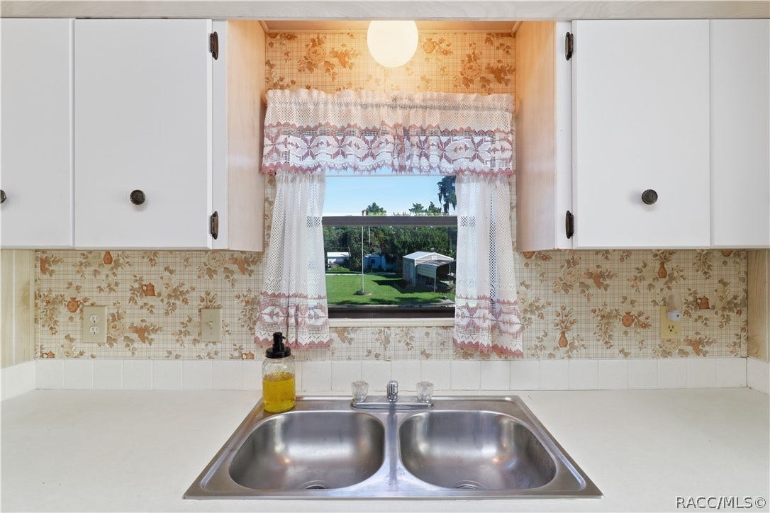 8449 W Dixie Court, Homosassa, FL 34448 8449 W Dixie Court, Homosassa, FL 34448