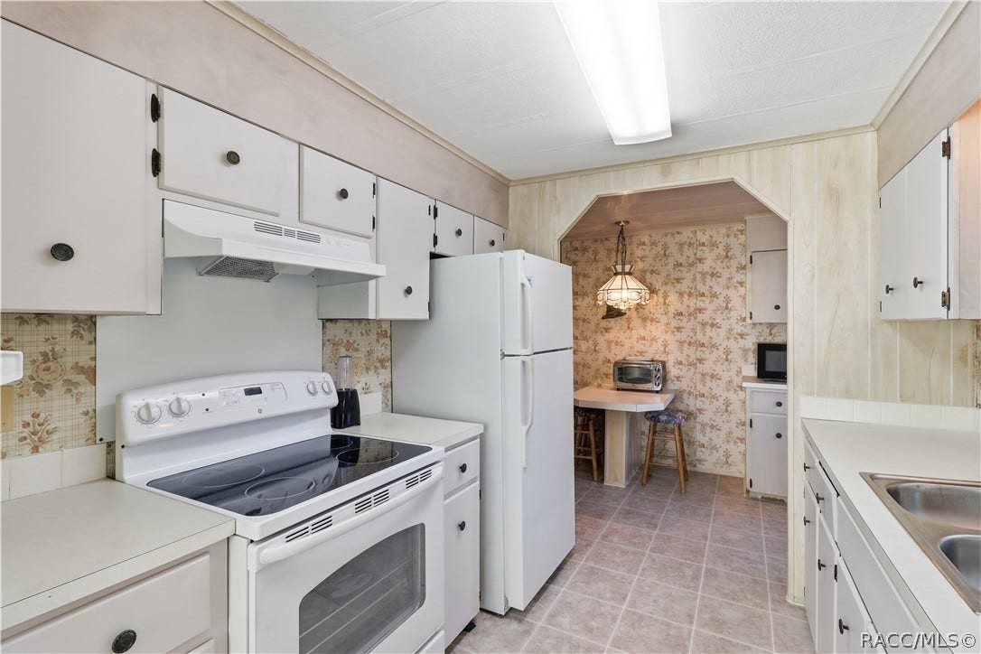 8449 W Dixie Court, Homosassa, FL 34448 8449 W Dixie Court, Homosassa, FL 34448
