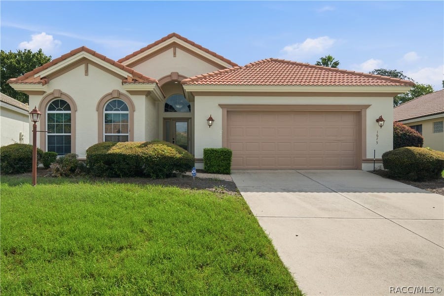 Property photo for 1675 N Shadowview Path, Hernando, FL