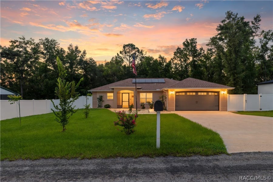 Property photo for 8291 N Downer Way, Dunnellon, FL