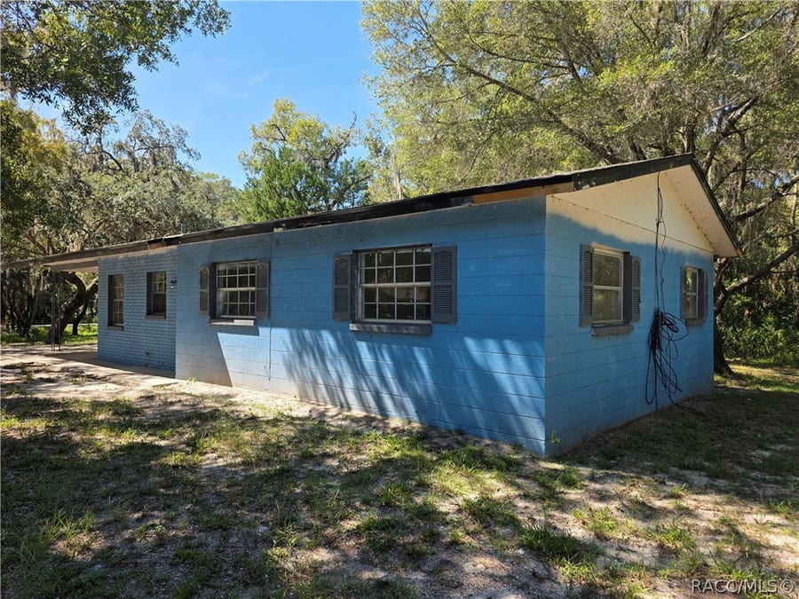 Property photo for 76 NE 8th Avenue, Crystal River, FL