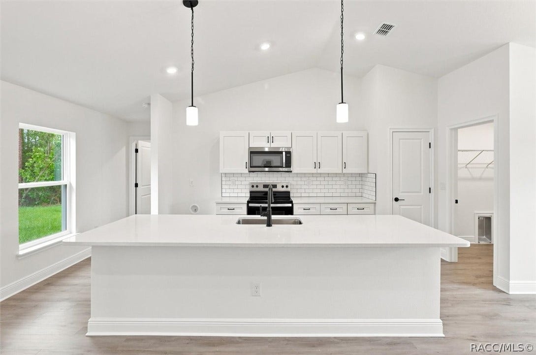 2975 W Linda Place, Dunnellon, FL 34433 2975 W Linda Place, Dunnellon, FL 34433