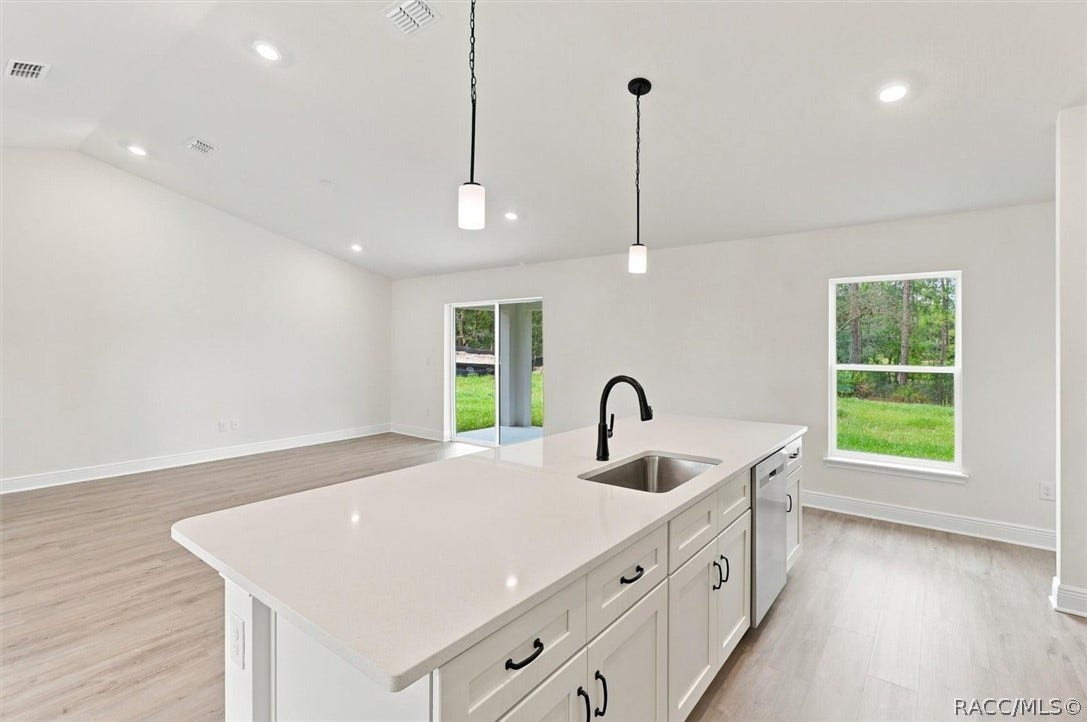 2975 W Linda Place, Dunnellon, FL 34433 2975 W Linda Place, Dunnellon, FL 34433