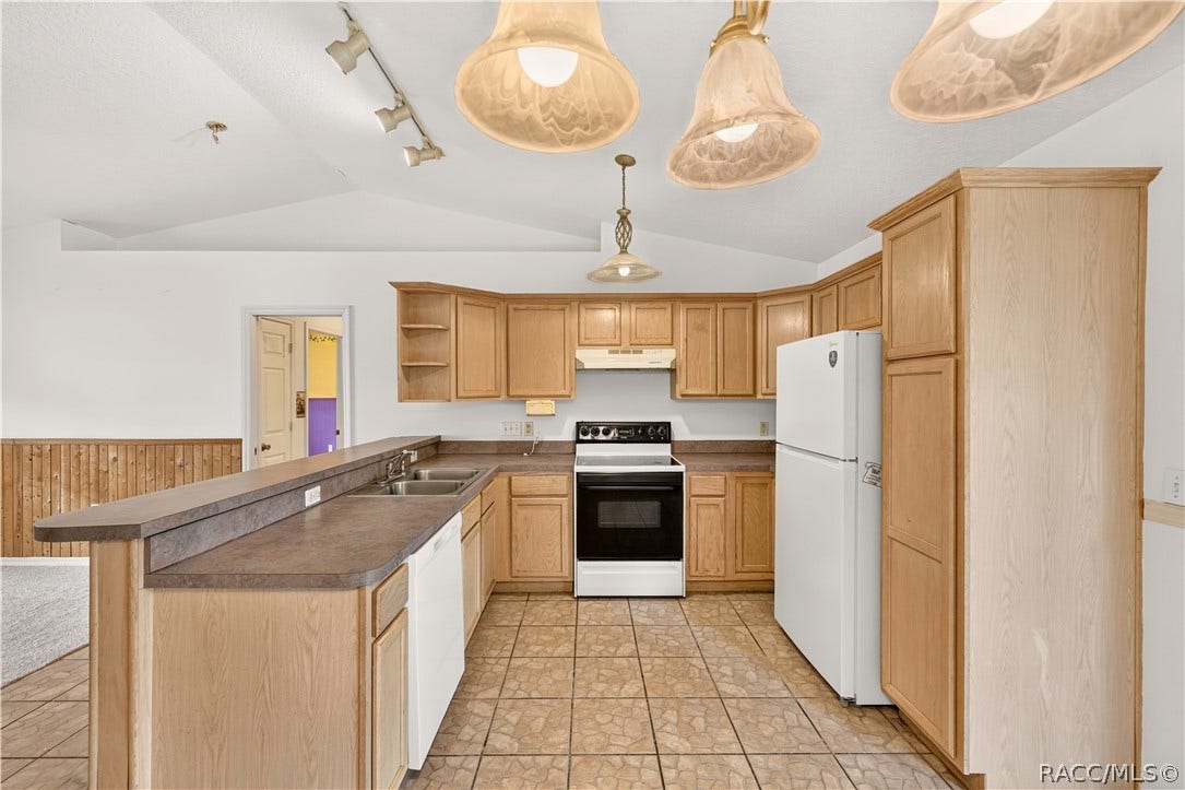 211 Edison Street, Inverness, FL 34452 211 Edison Street, Inverness, FL 34452