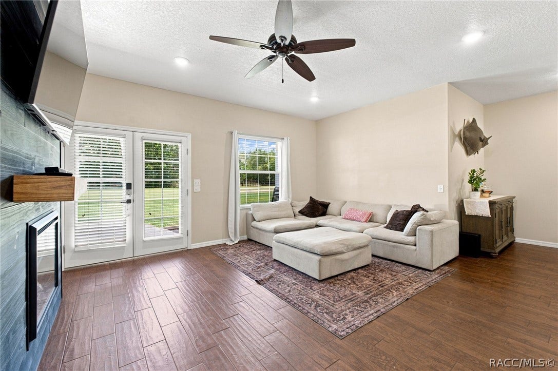10574 N Sunflower Point, Crystal River, FL 34428 10574 N Sunflower Point, Crystal River, FL 34428