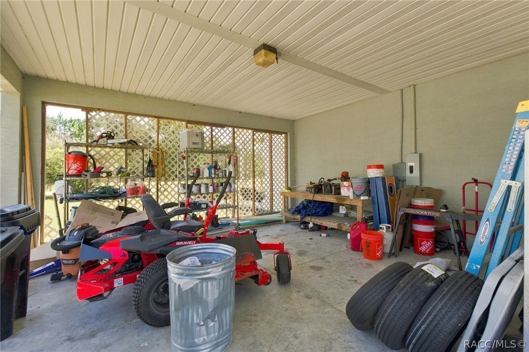 10574 N Sunflower Point, Crystal River, FL 34428 10574 N Sunflower Point, Crystal River, FL 34428