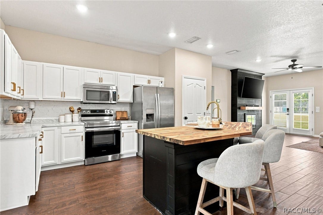 10574 N Sunflower Point, Crystal River, FL 34428 10574 N Sunflower Point, Crystal River, FL 34428