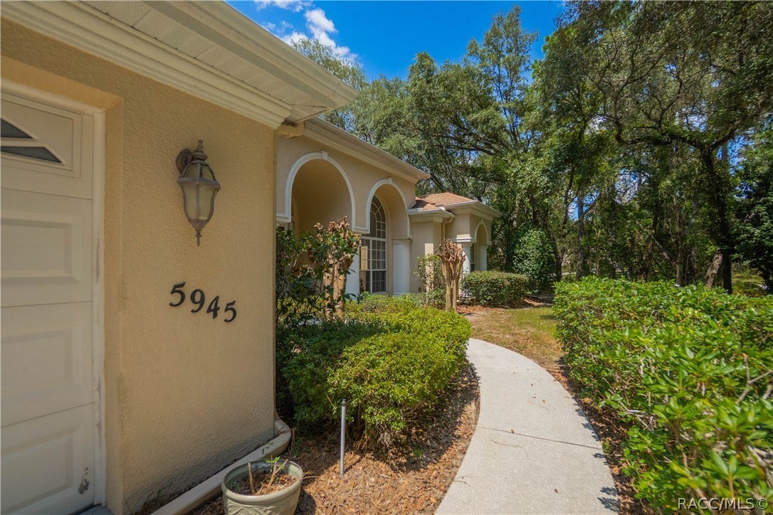 5945 N Oakmont Drive, Beverly Hills, FL 34465 5945 N Oakmont Drive, Beverly Hills, FL 34465