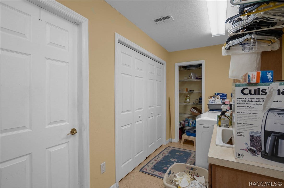 5945 N Oakmont Drive, Beverly Hills, FL 34465 5945 N Oakmont Drive, Beverly Hills, FL 34465