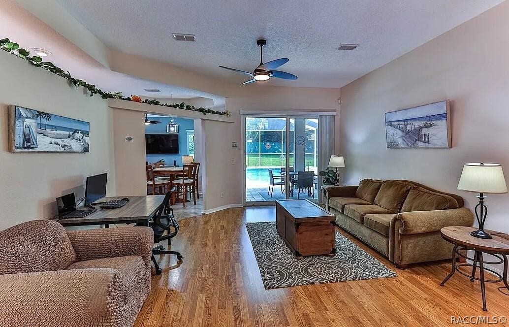 5904 W Meadowpark Lane, Crystal River, FL 34429 5904 W Meadowpark Lane, Crystal River, FL 34429