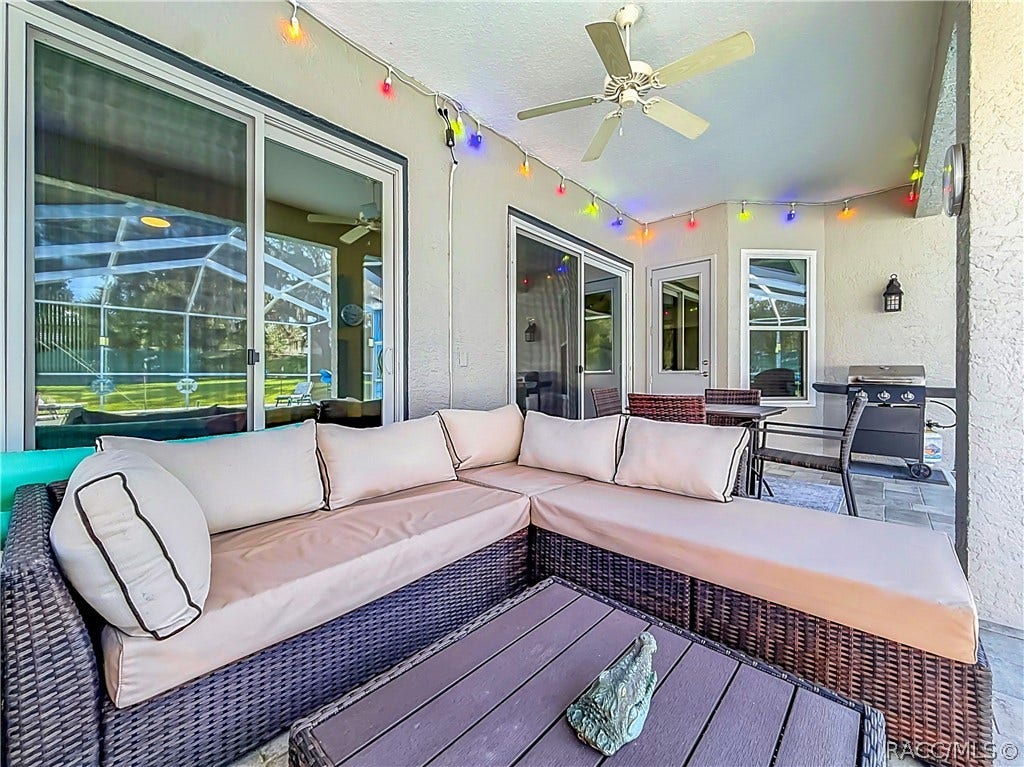 5904 W Meadowpark Lane, Crystal River, FL 34429 5904 W Meadowpark Lane, Crystal River, FL 34429