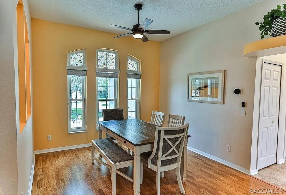 5904 W Meadowpark Lane, Crystal River, FL 34429 5904 W Meadowpark Lane, Crystal River, FL 34429