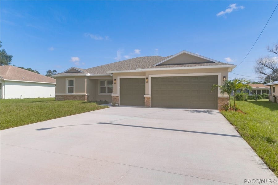 Property photo for 6636 N Hazelwood Drive, Citrus Springs, FL