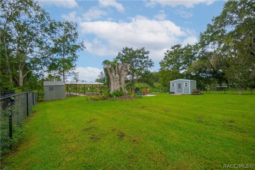 9570 E Tsala Apopka Drive, Floral City, FL 34436 9570 E Tsala Apopka Drive, Floral City, FL 34436