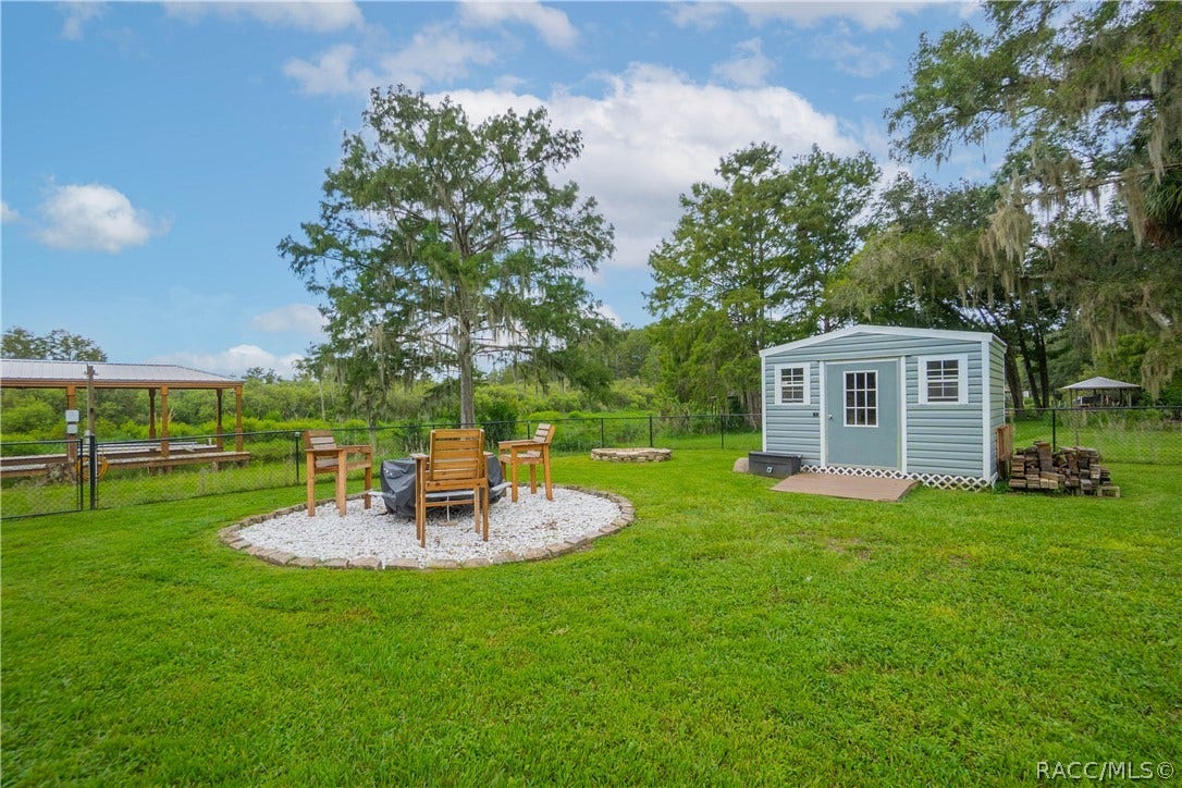 9570 E Tsala Apopka Drive, Floral City, FL 34436 9570 E Tsala Apopka Drive, Floral City, FL 34436
