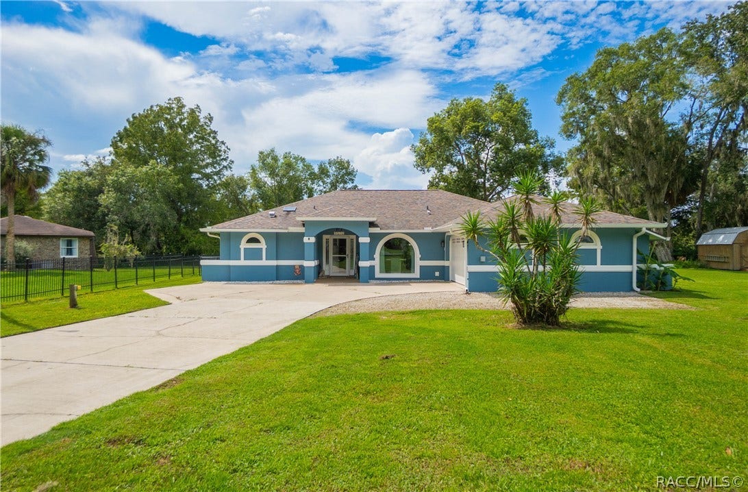 9570 E Tsala Apopka Drive, Floral City, FL 34436 9570 E Tsala Apopka Drive, Floral City, FL 34436
