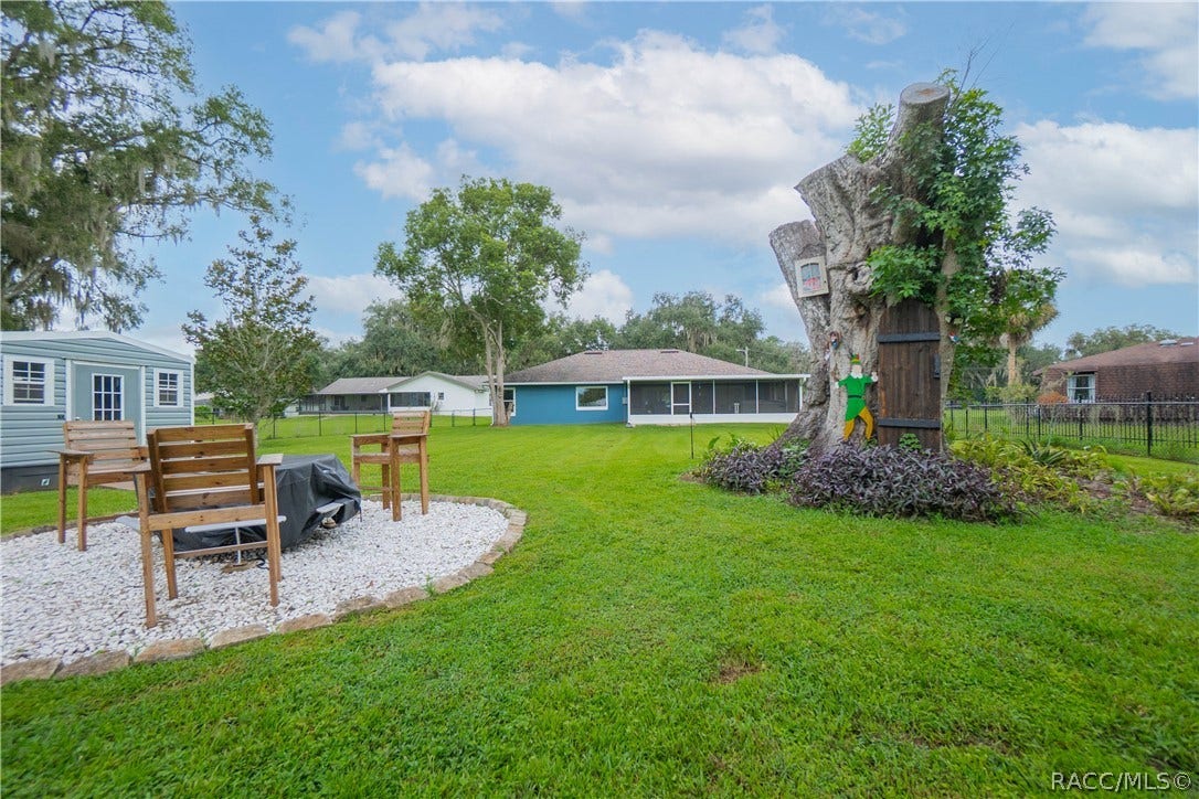 9570 E Tsala Apopka Drive, Floral City, FL 34436 9570 E Tsala Apopka Drive, Floral City, FL 34436