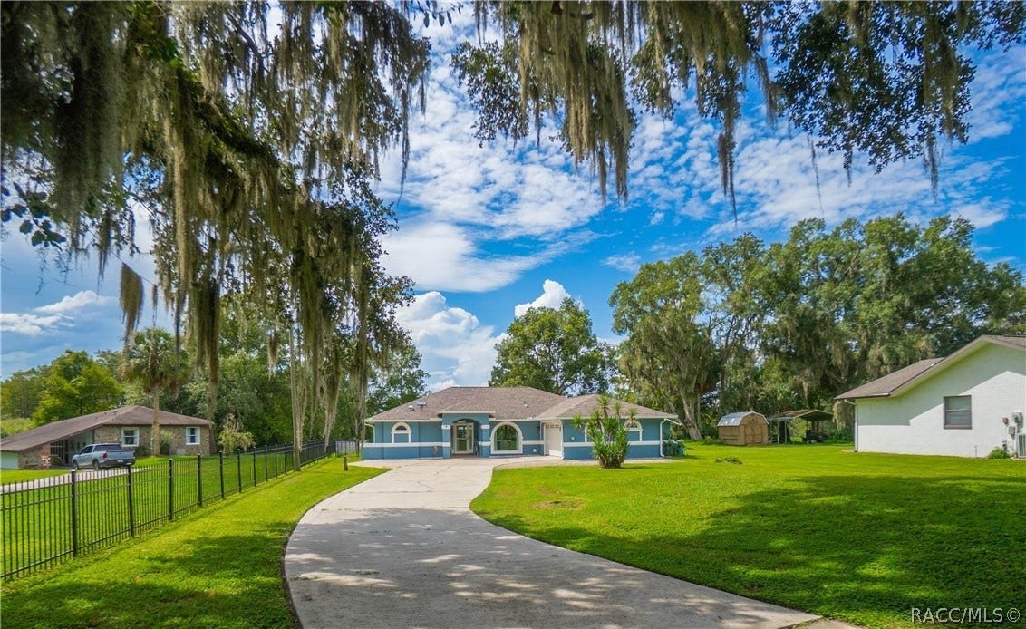 9570 E Tsala Apopka Drive, Floral City, FL 34436 9570 E Tsala Apopka Drive, Floral City, FL 34436