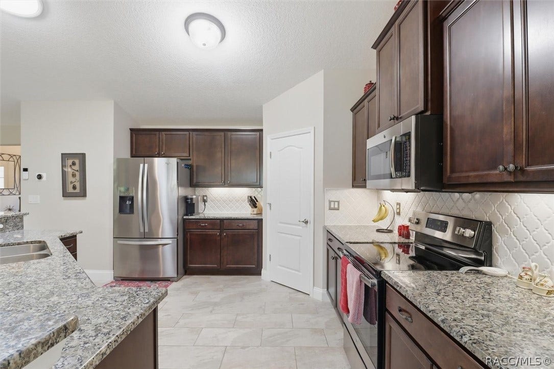 567 W Runyon Loop, Beverly Hills, FL 34465 567 W Runyon Loop, Beverly Hills, FL 34465