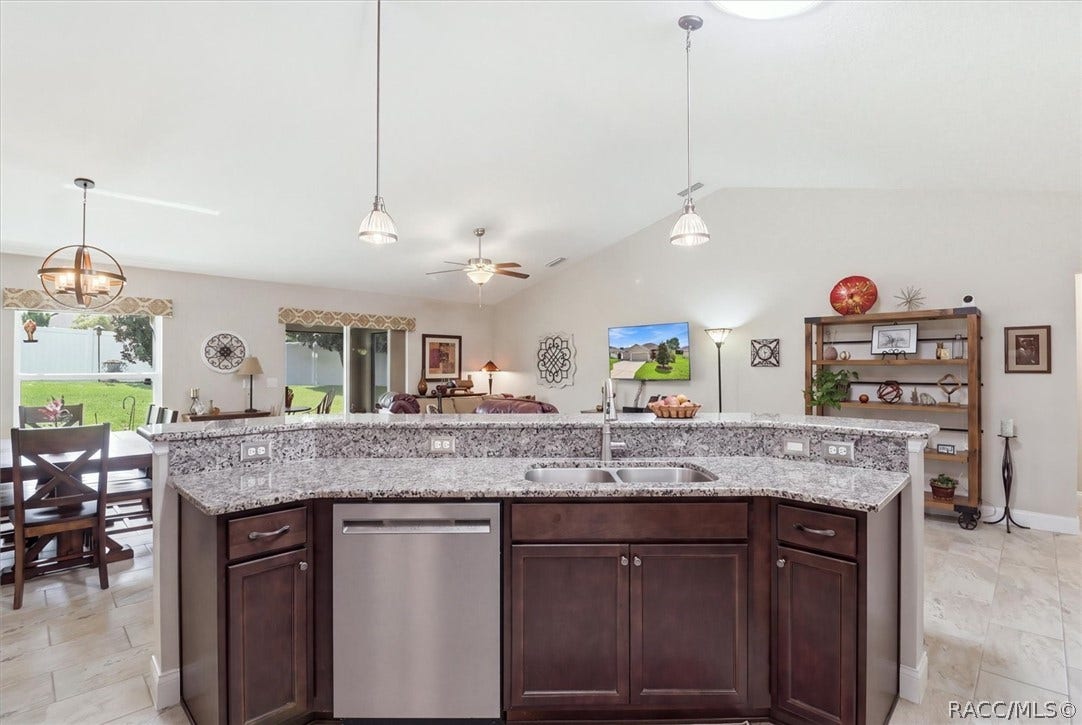 567 W Runyon Loop, Beverly Hills, FL 34465 567 W Runyon Loop, Beverly Hills, FL 34465
