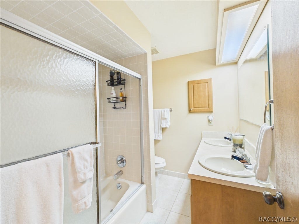 814 N Dunkenfield Avenue, Crystal River, FL 34429 814 N Dunkenfield Avenue, Crystal River, FL 34429