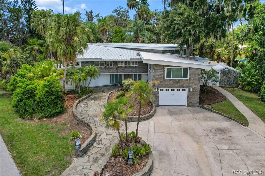 Property photo for 1830 SE 3rd Court, Crystal River, FL