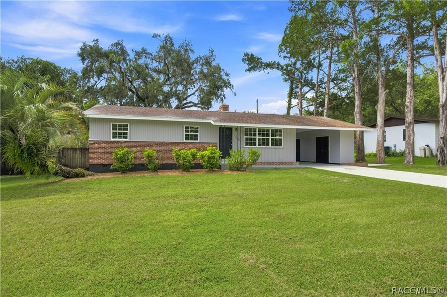 Property photo for 221 Alpine Circle, Brooksville, FL