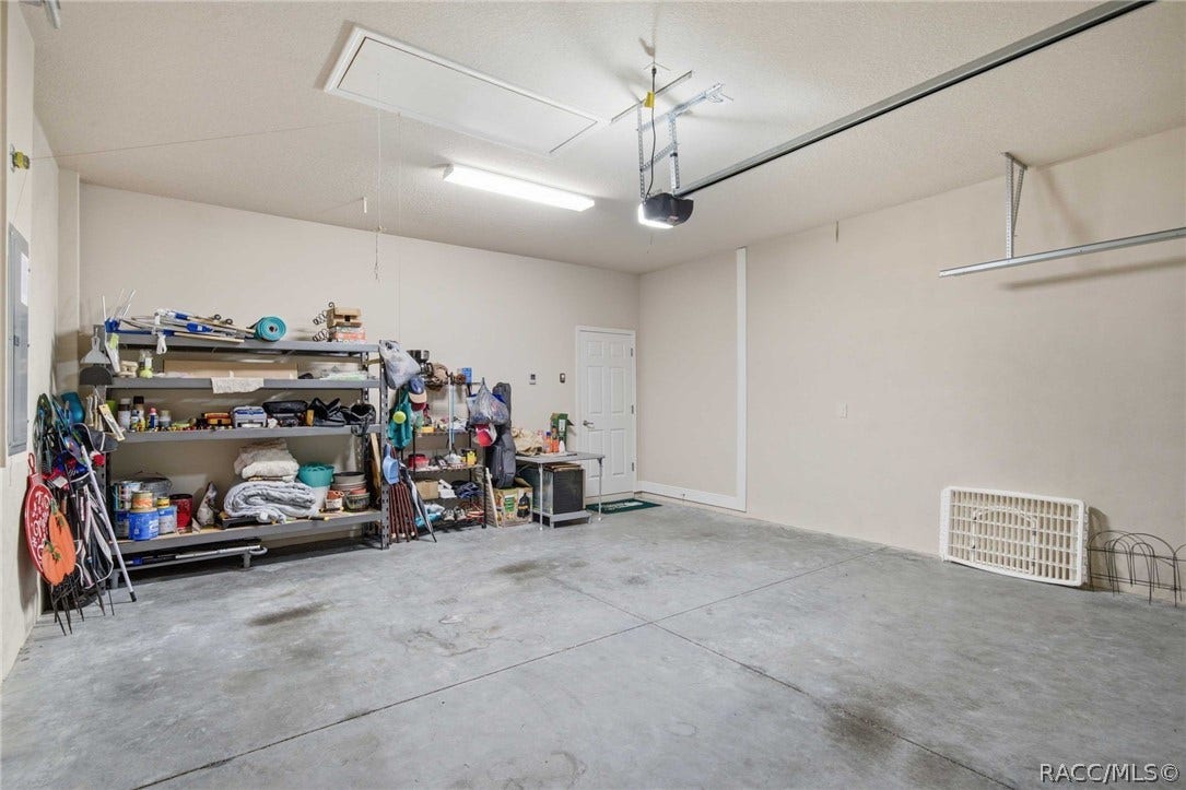 1892 W Nicole Drive, Lecanto, FL 34461 1892 W Nicole Drive, Lecanto, FL 34461