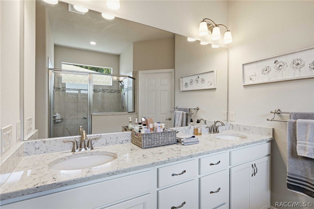 1892 W Nicole Drive, Lecanto, FL 34461 1892 W Nicole Drive, Lecanto, FL 34461