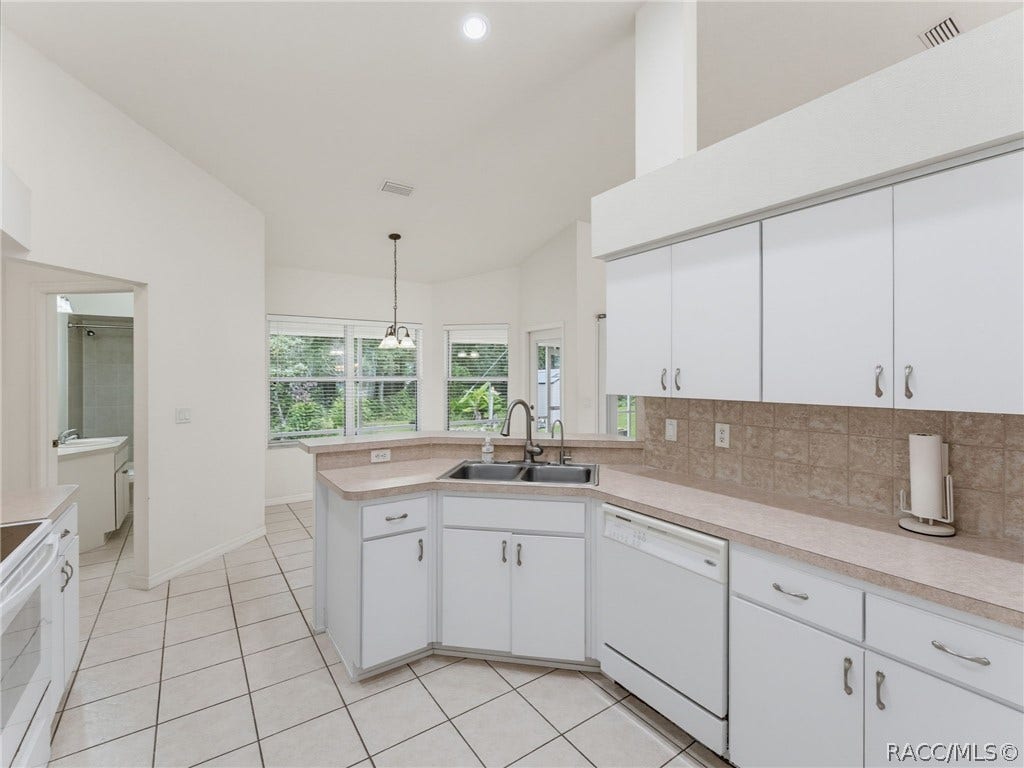 9700 N Kendall Way, Citrus Springs, FL 34434 9700 N Kendall Way, Citrus Springs, FL 34434